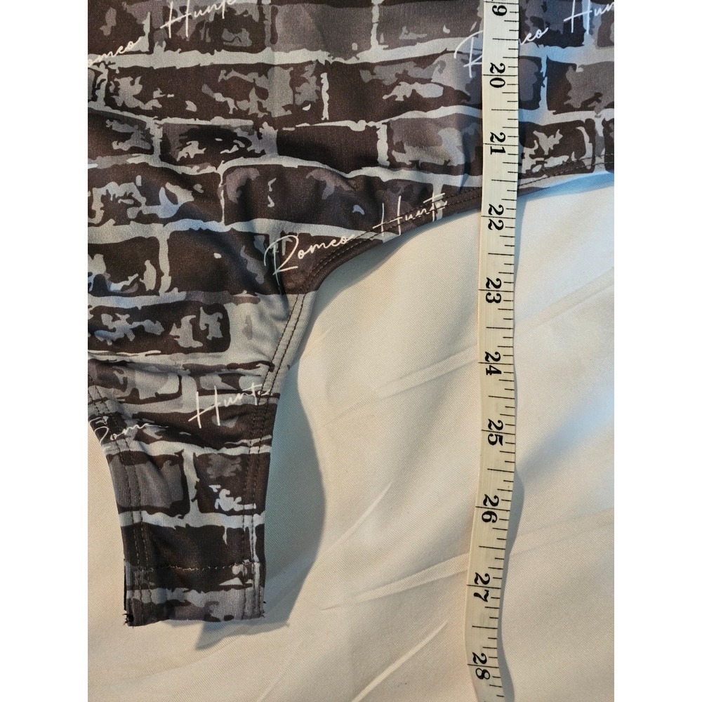 NWT Romeo Hunte X The Drop Gray Brick Pattern Long Sleeve Bodysuit Size Large - Picture 8 of 9